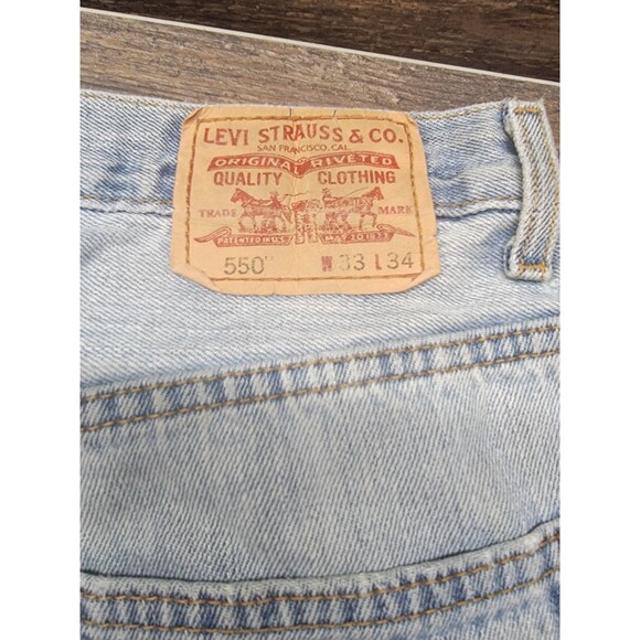 Levi’s 550 Jeans Mens 33x34 Light Wash Relaxed Fit Work Jeans - Picture 6 of 7